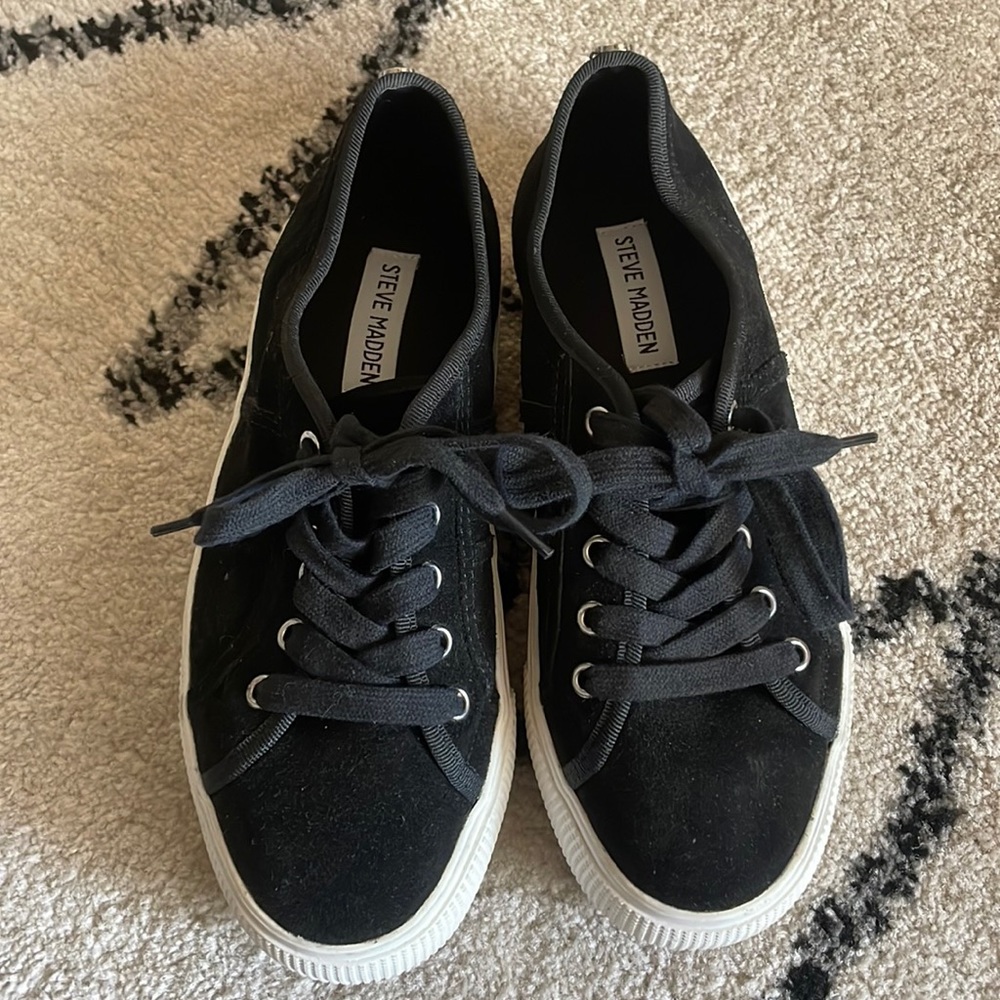 STEVE MADDEN SNEAKER